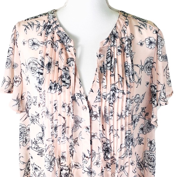 torrid Tops - Sz 12/14 TORRID Pintuck Pink Floral Chiffon Top 0